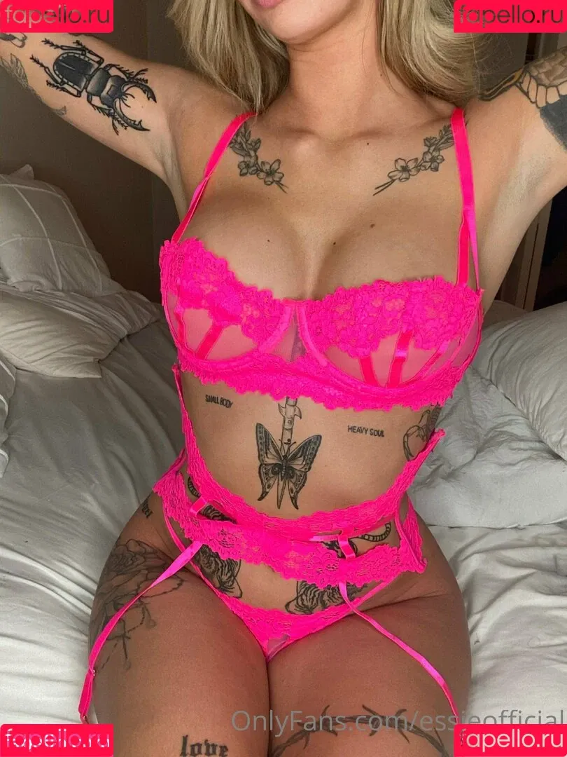 essieofficial Onlyfans Photo Gallery 