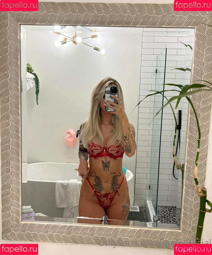 essieofficial Onlyfans Photo Gallery 