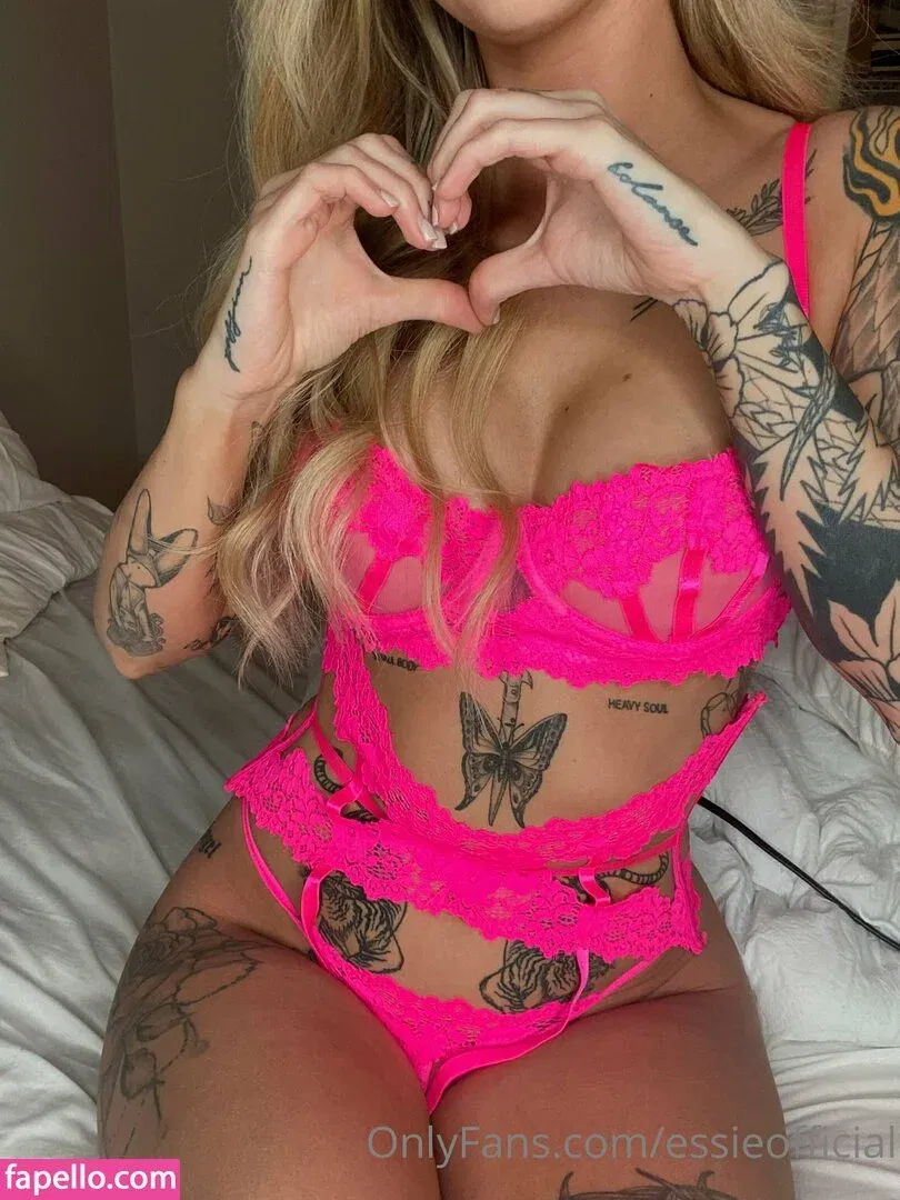 essieofficial Onlyfans Photo Gallery 