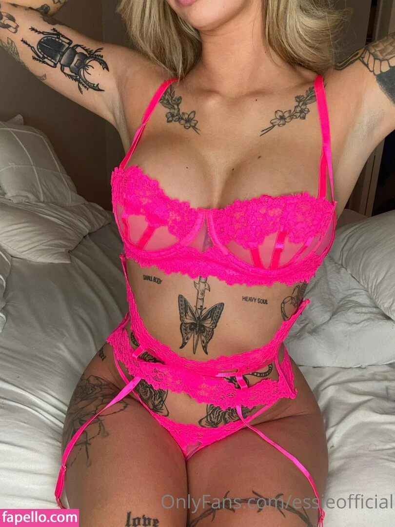 essieofficial Onlyfans Photo Gallery 