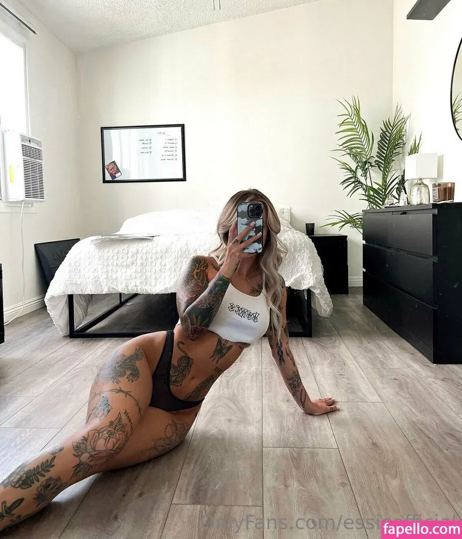 essieofficial Onlyfans Photo Gallery 