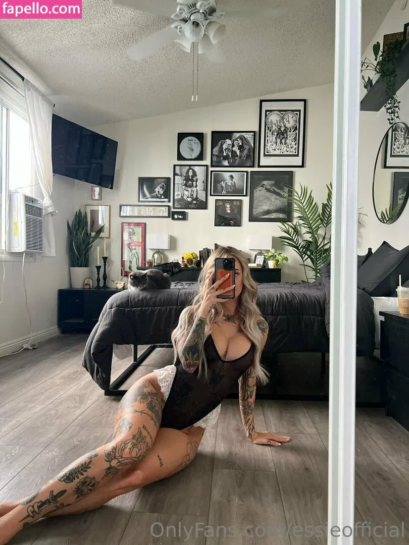 essieofficial Onlyfans Photo Gallery 