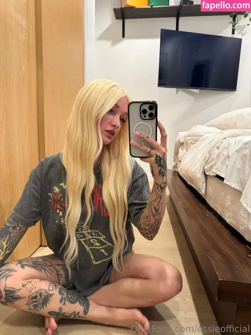 essieofficial Onlyfans Photo Gallery 