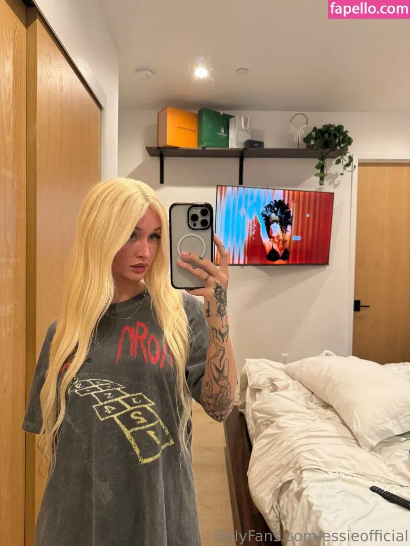 essieofficial Onlyfans Photo Gallery 