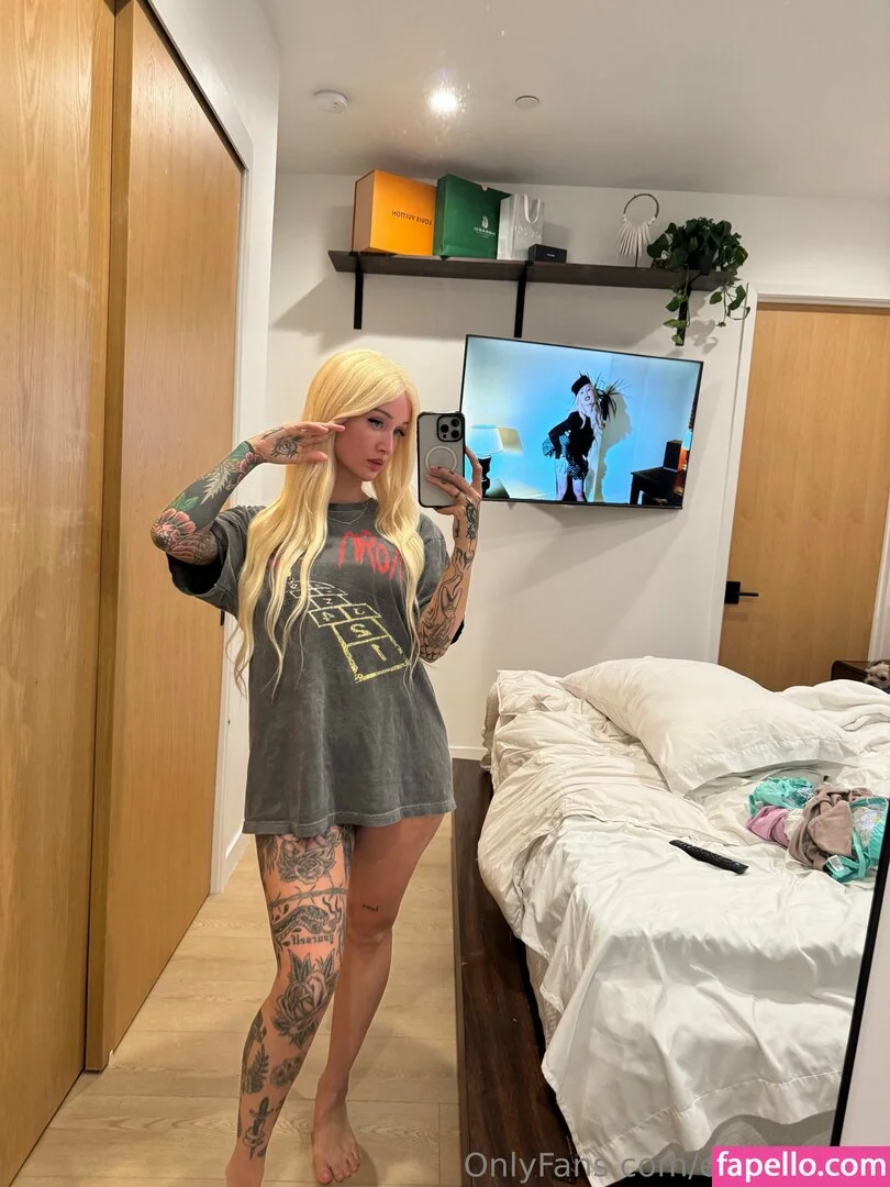 essieofficial Onlyfans Photo Gallery 