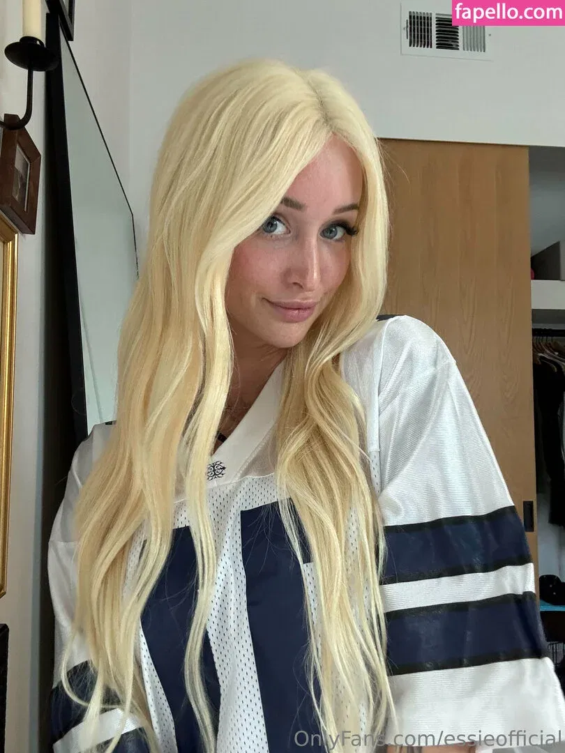 essieofficial Onlyfans Photo Gallery 