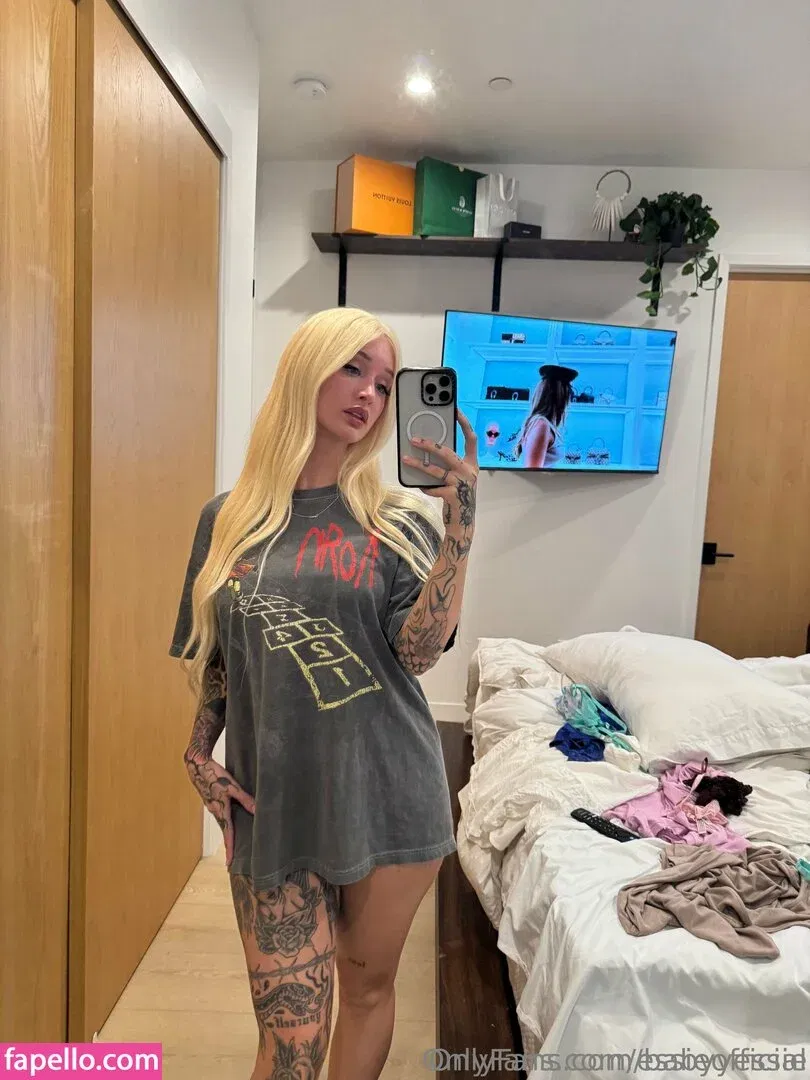 essieofficial Onlyfans Photo Gallery 