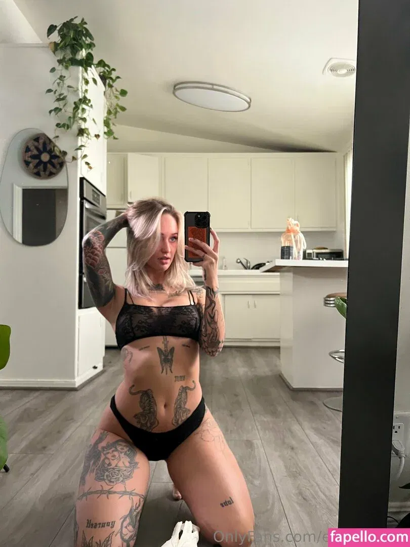 essieofficial Onlyfans Photo Gallery 