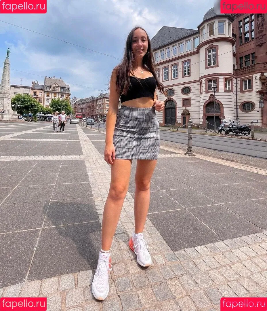 Juliabellax Onlyfans Photo Gallery 