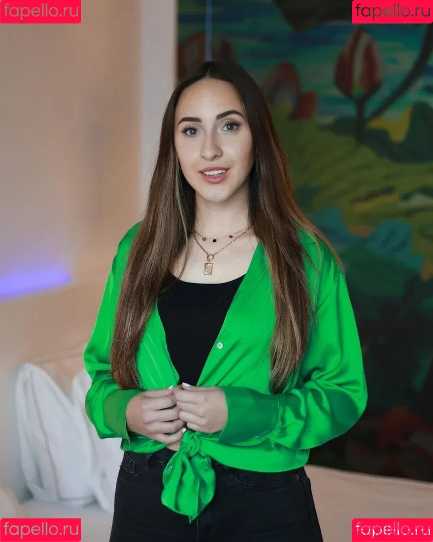 Juliabellax Onlyfans Photo Gallery 