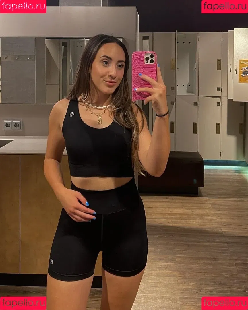 Juliabellax Onlyfans Photo Gallery 