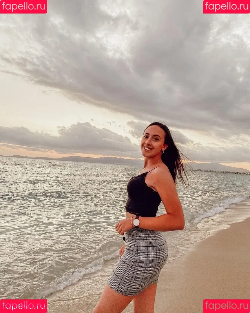 Juliabellax Onlyfans Photo Gallery 