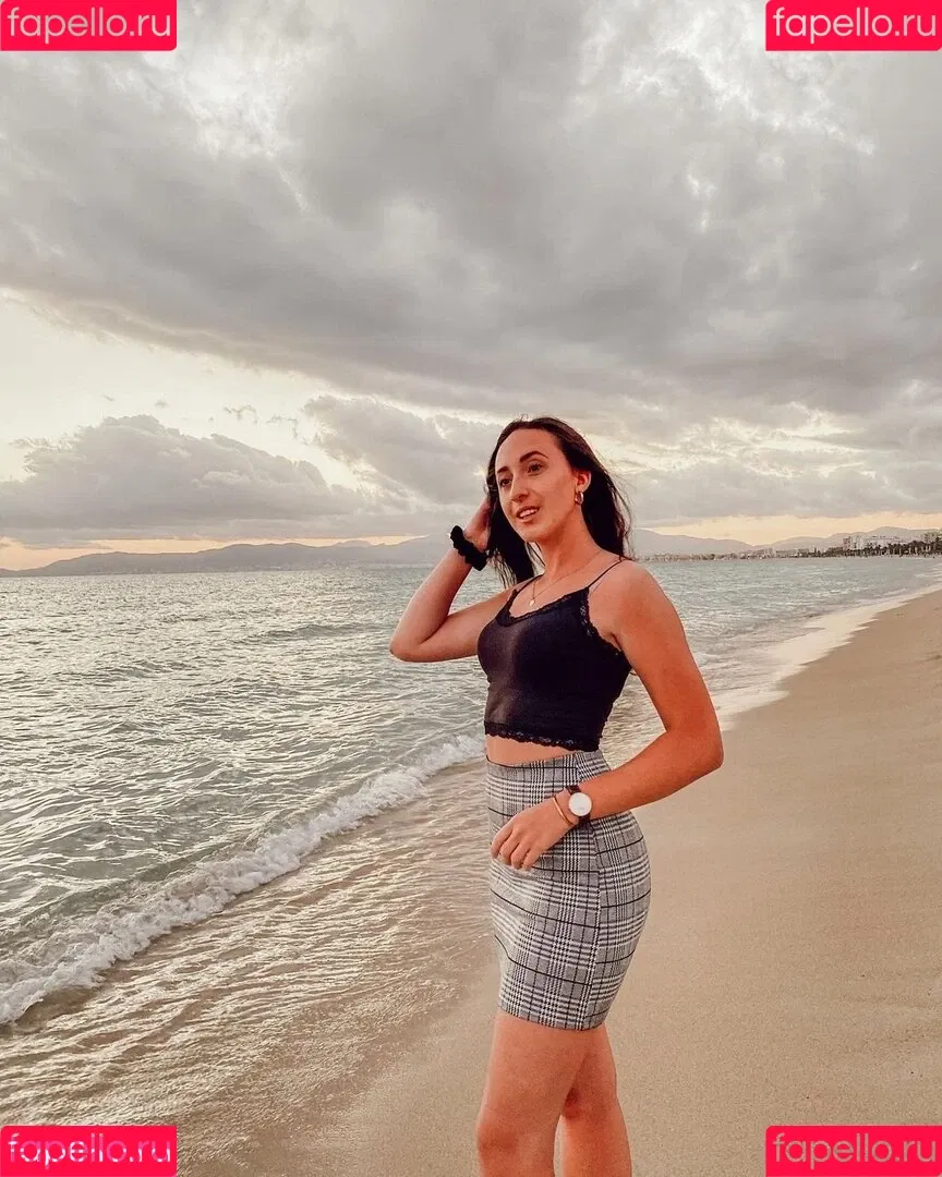 Juliabellax Onlyfans Photo Gallery 