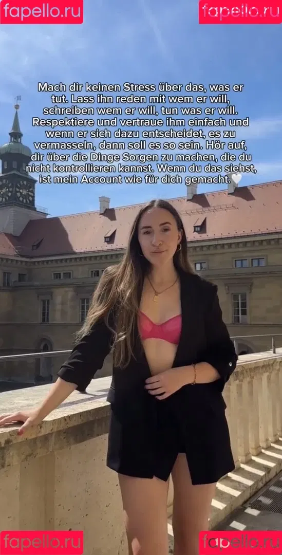 Juliabellax Onlyfans Photo Gallery 