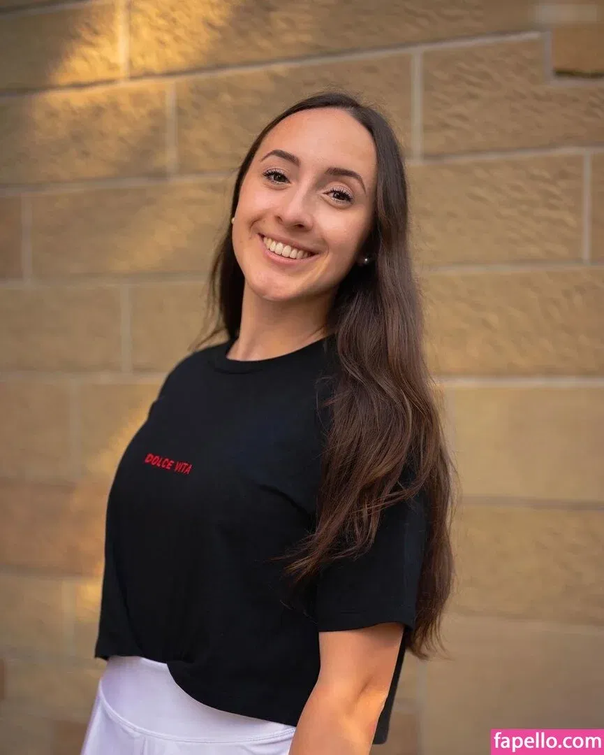 Juliabellax Onlyfans Photo Gallery 