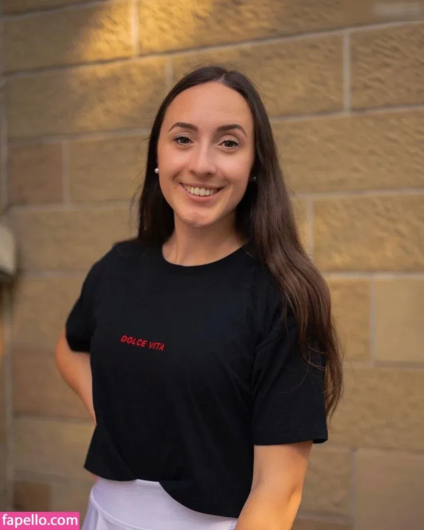 Juliabellax Onlyfans Photo Gallery 