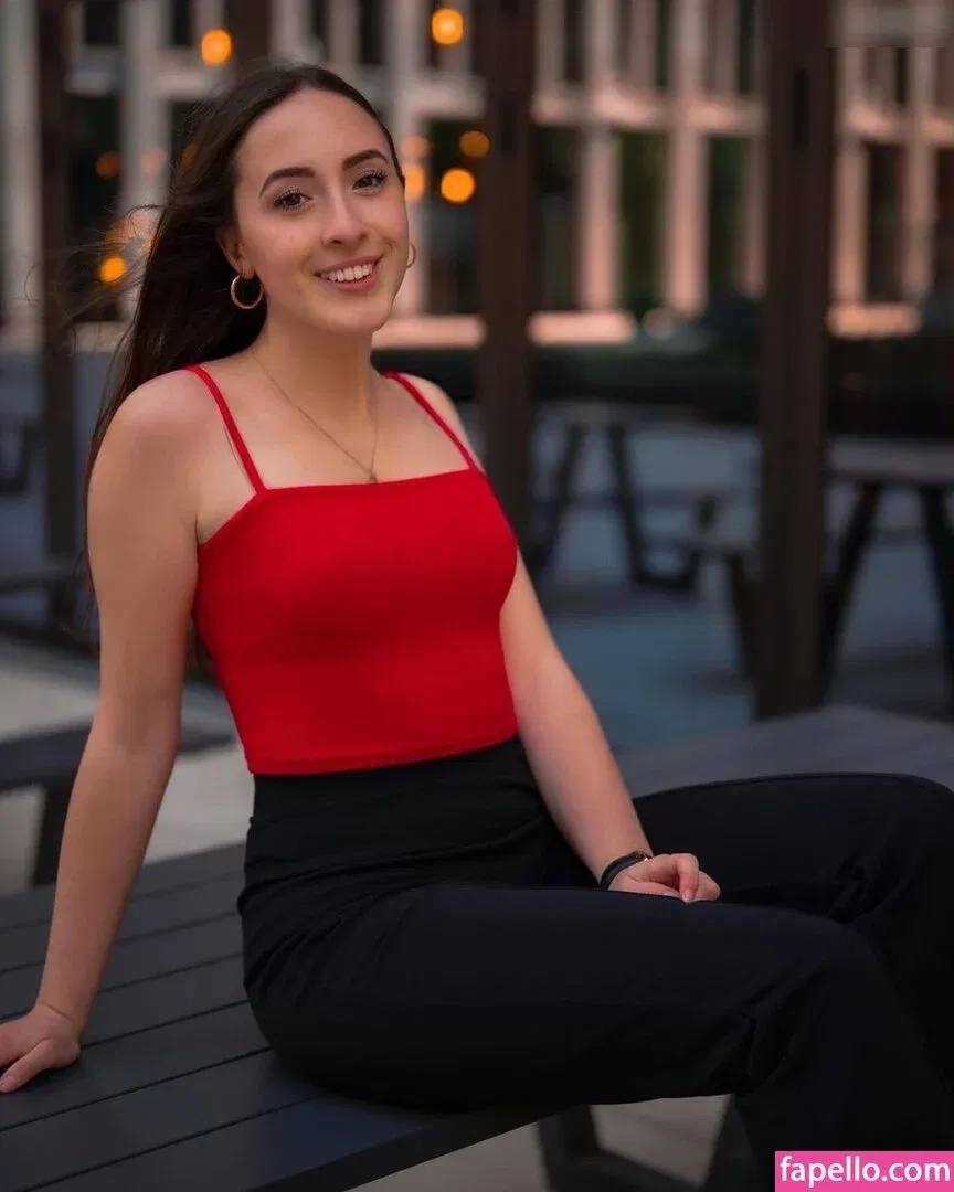 Juliabellax Onlyfans Photo Gallery 