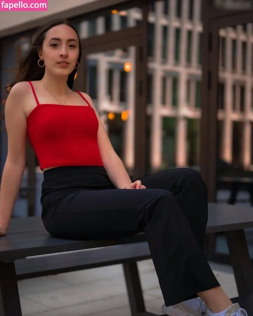 Juliabellax Onlyfans Photo Gallery 