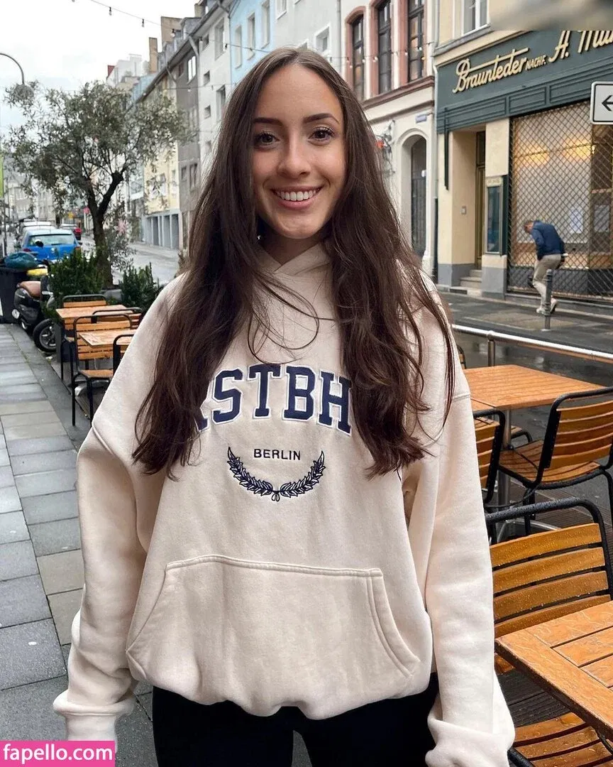 Juliabellax Onlyfans Photo Gallery 