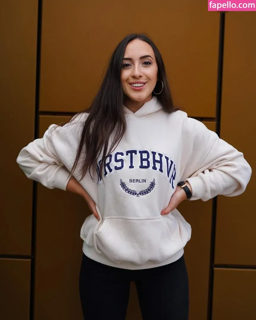 Juliabellax Onlyfans Photo Gallery 