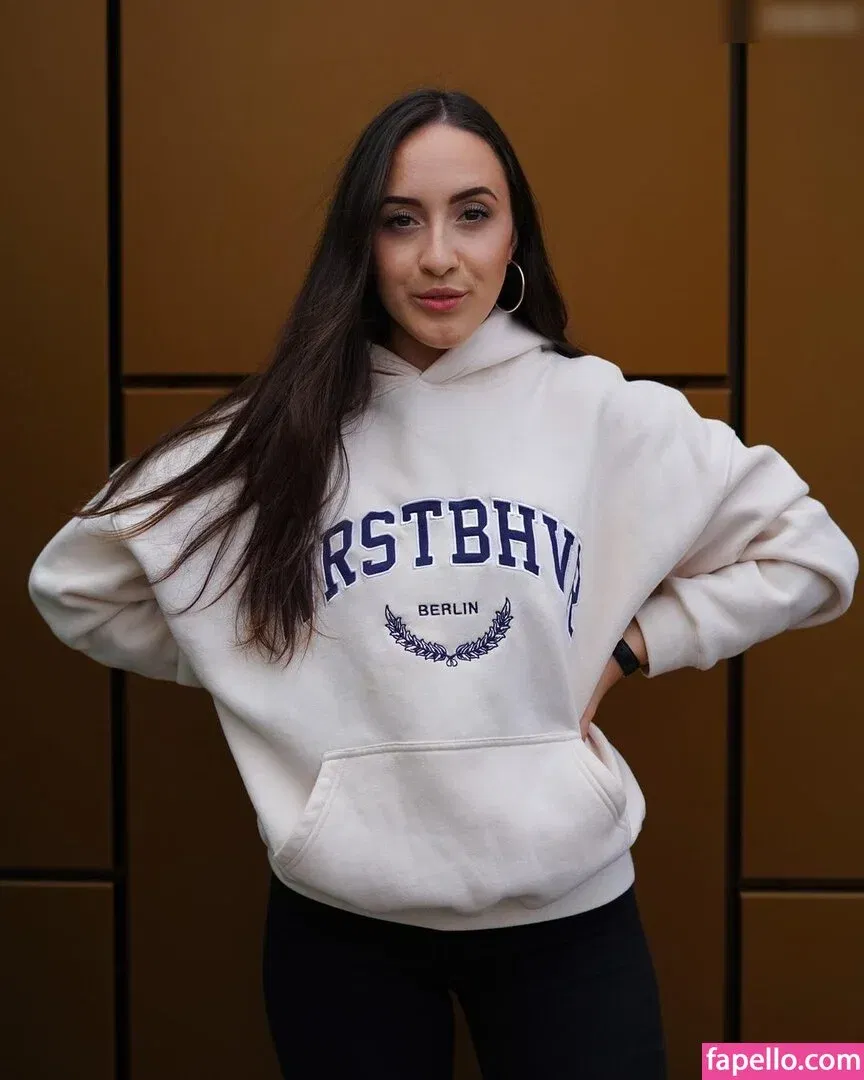 Juliabellax Onlyfans Photo Gallery 