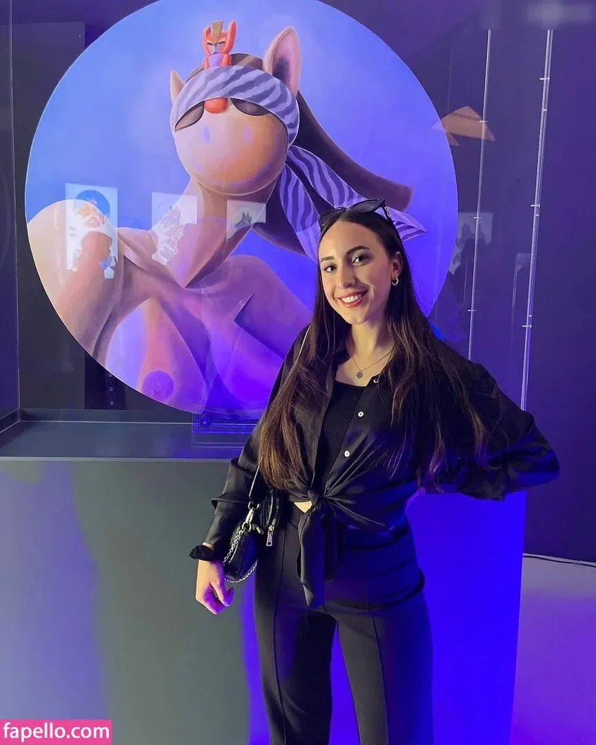 Juliabellax Onlyfans Photo Gallery 