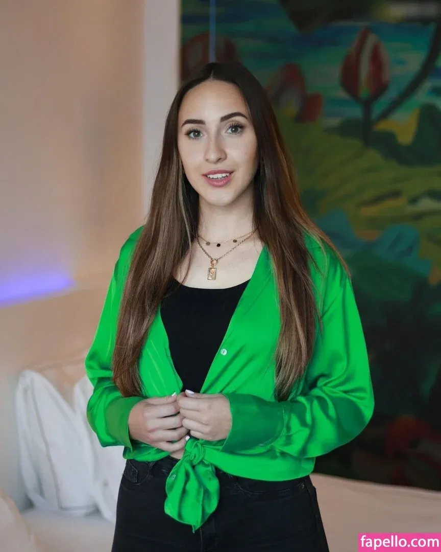 Juliabellax Onlyfans Photo Gallery 