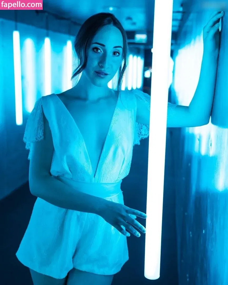 Juliabellax Onlyfans Photo Gallery 