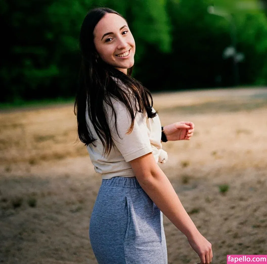 Juliabellax Onlyfans Photo Gallery 