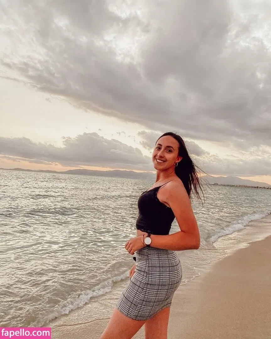 Juliabellax Onlyfans Photo Gallery 