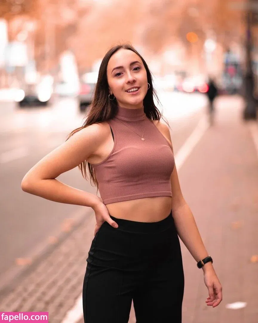 Juliabellax Onlyfans Photo Gallery 