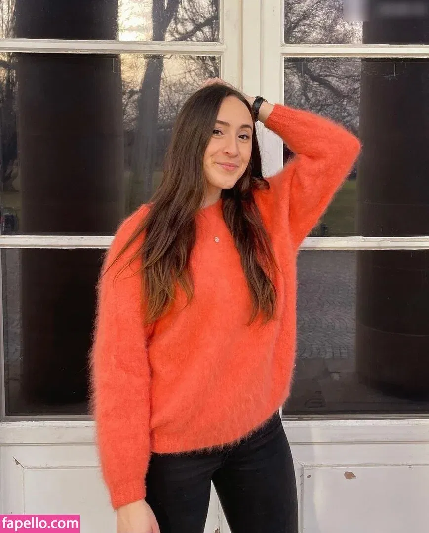 Juliabellax Onlyfans Photo Gallery 