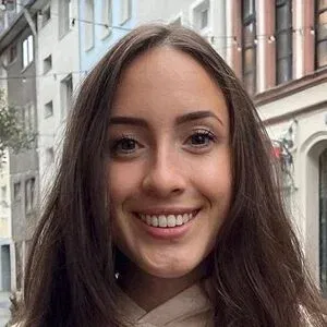 Juliabellax Onlyfans Photo Gallery 