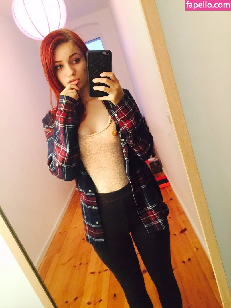 Analag.a Onlyfans Photo Gallery 