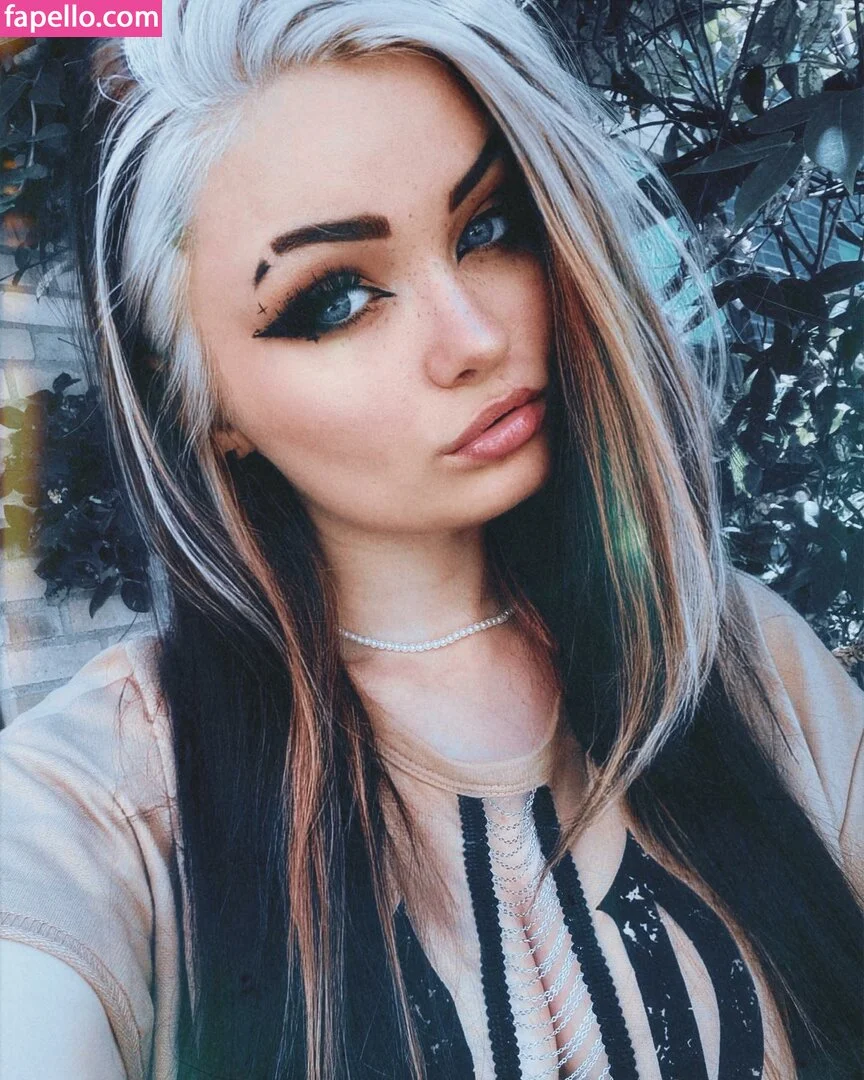 Analag.a Onlyfans Photo Gallery 