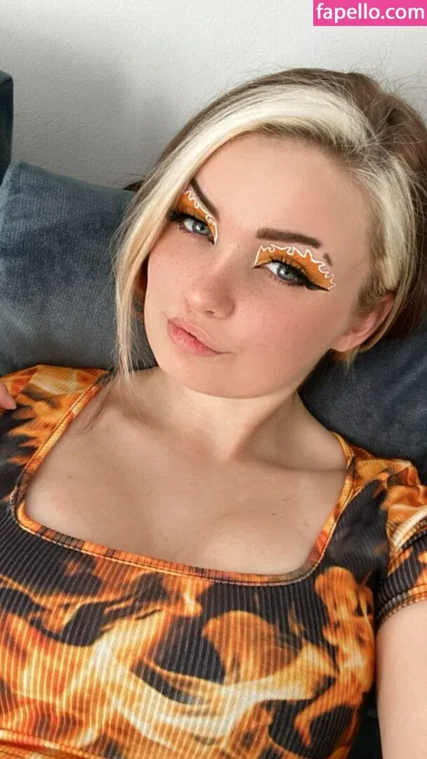 Analag.a Onlyfans Photo Gallery 