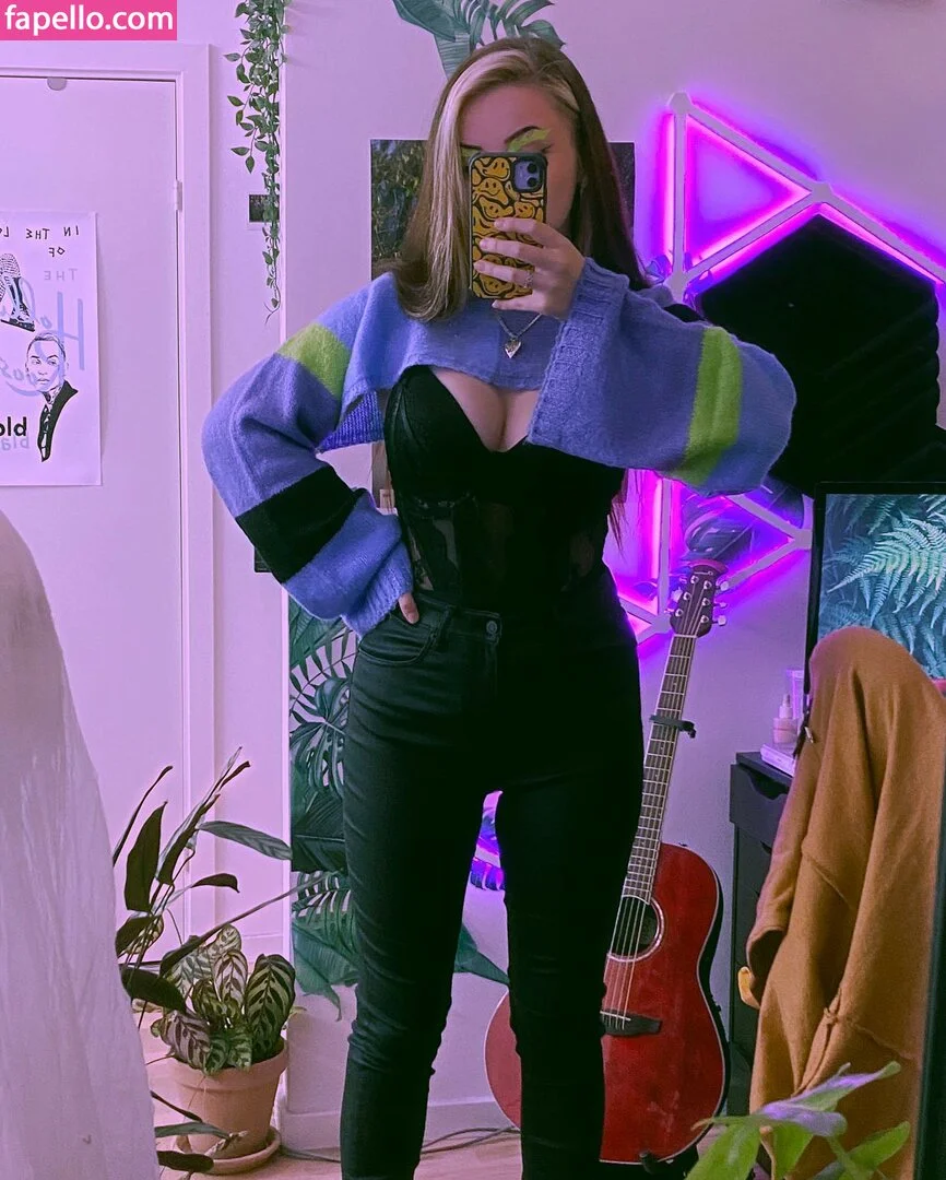 Analag.a Onlyfans Photo Gallery 