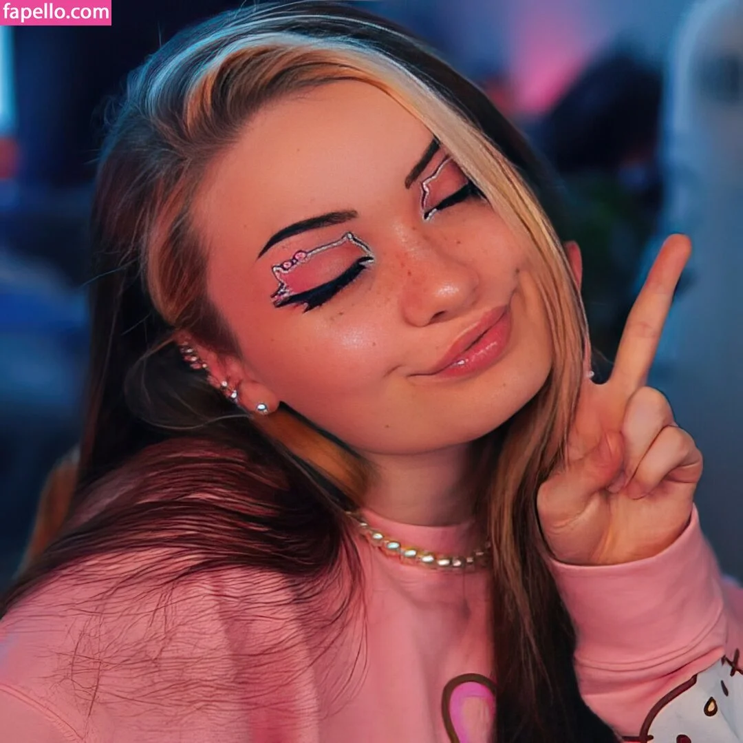 Analag.a Onlyfans Photo Gallery 