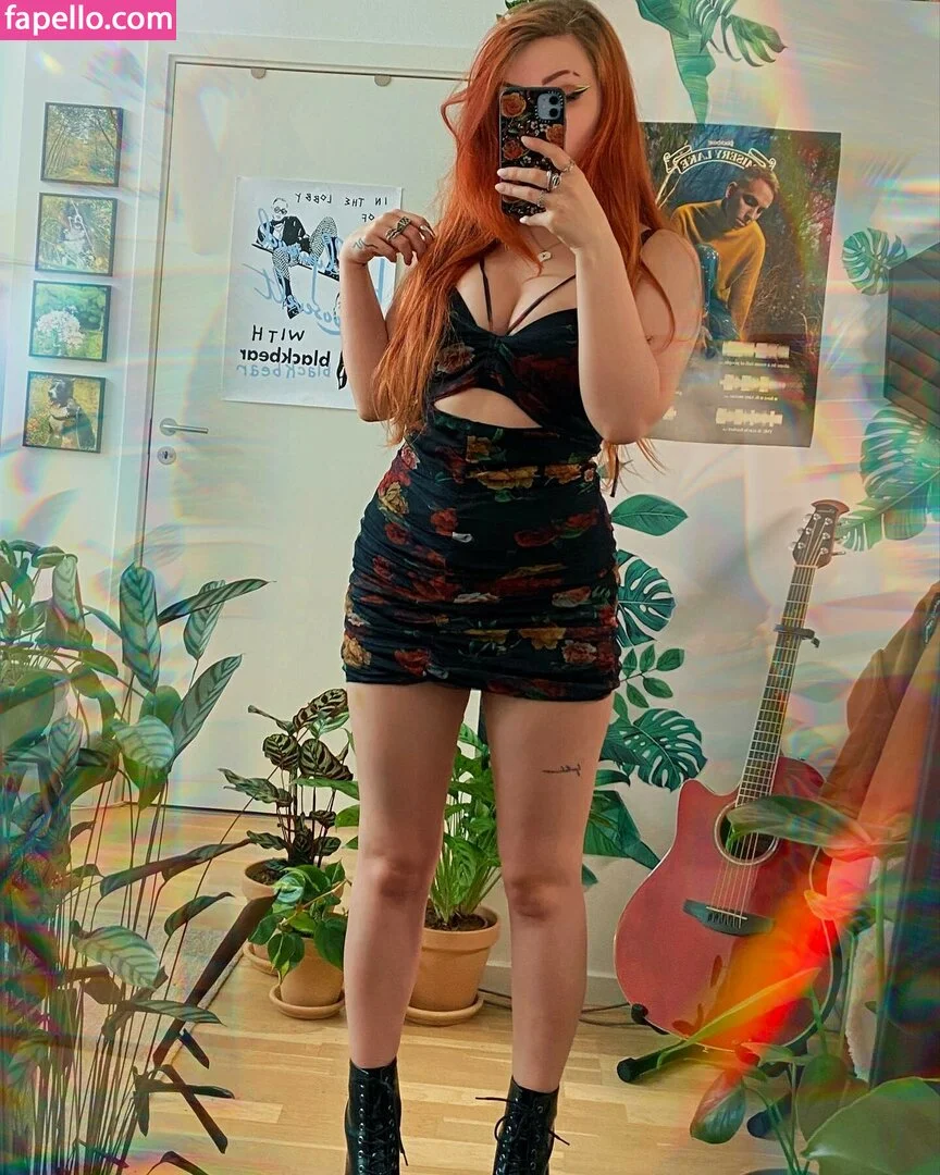 Analag.a Onlyfans Photo Gallery 