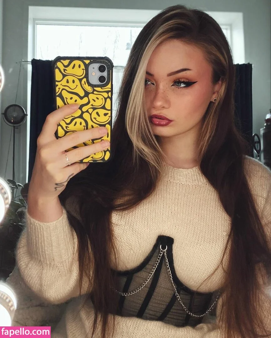 Analag.a Onlyfans Photo Gallery 