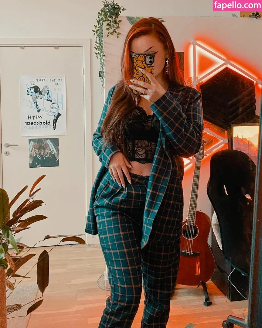 Analag.a Onlyfans Photo Gallery 