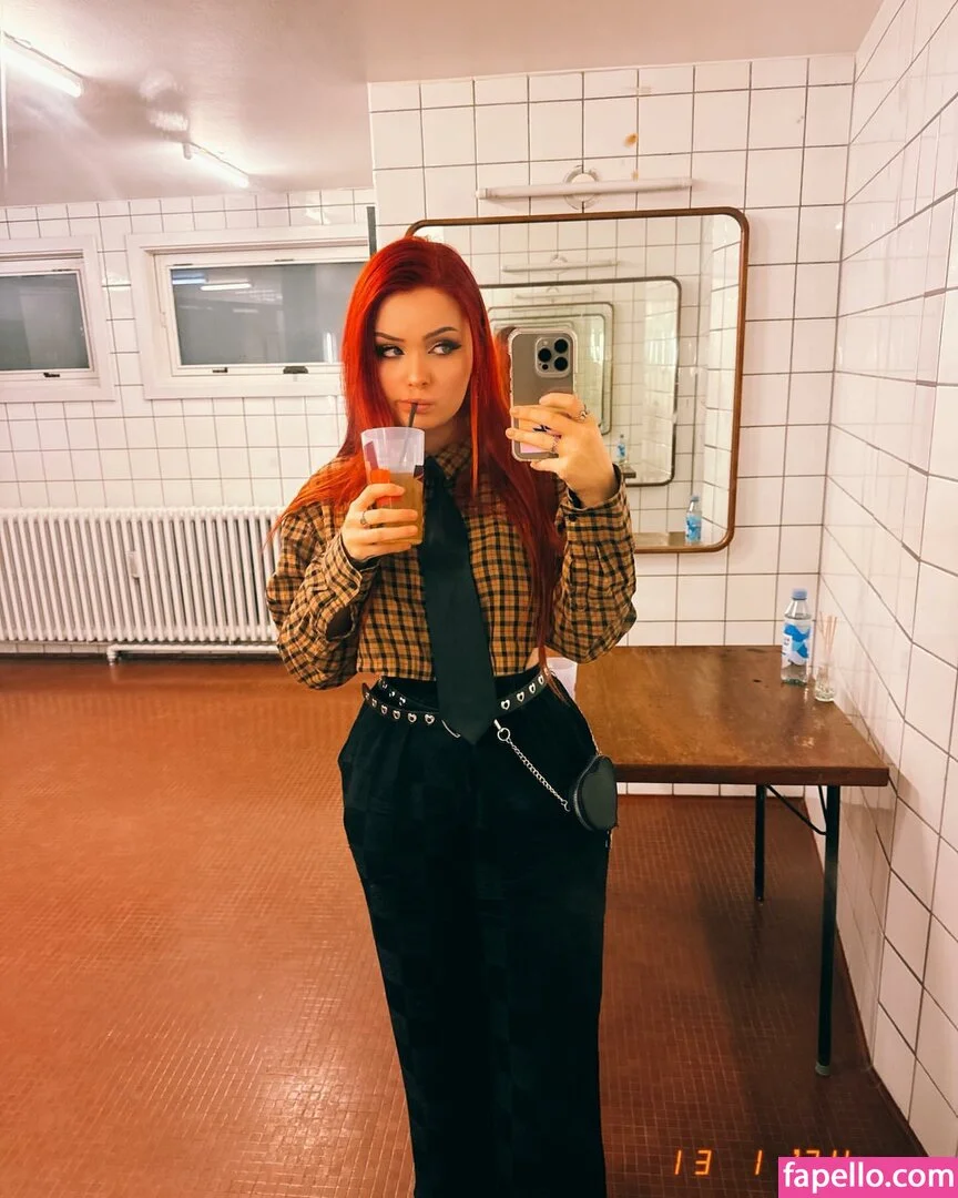 Analag.a Onlyfans Photo Gallery 