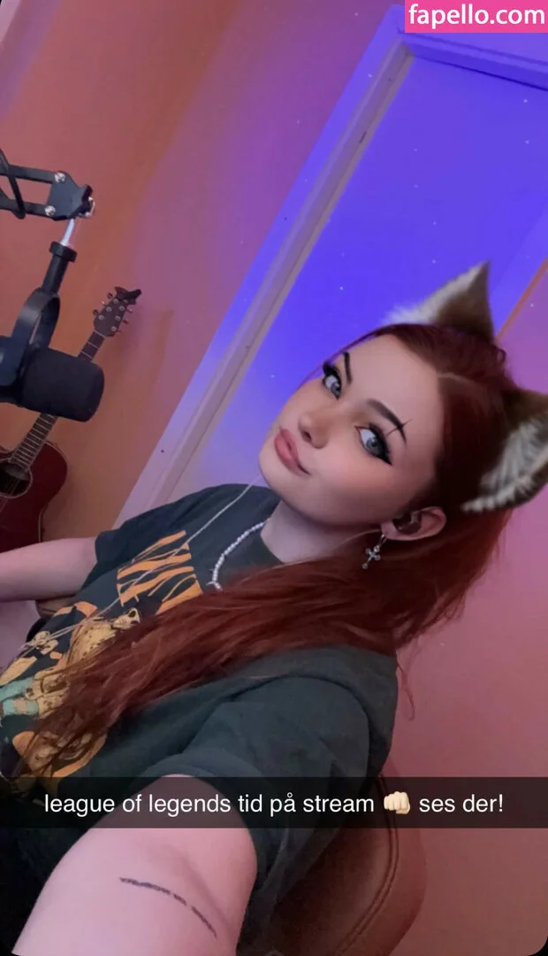 Analag.a Onlyfans Photo Gallery 