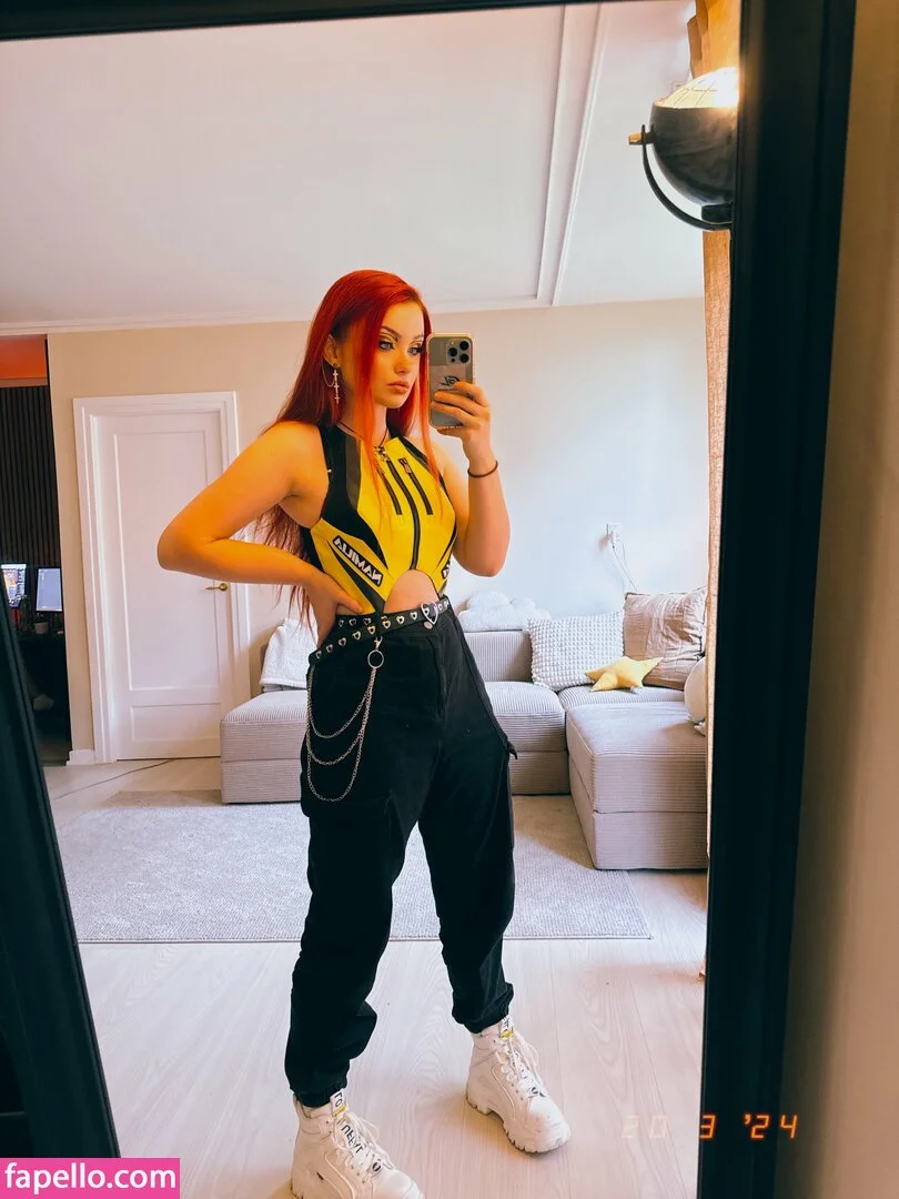 Analag.a Onlyfans Photo Gallery 