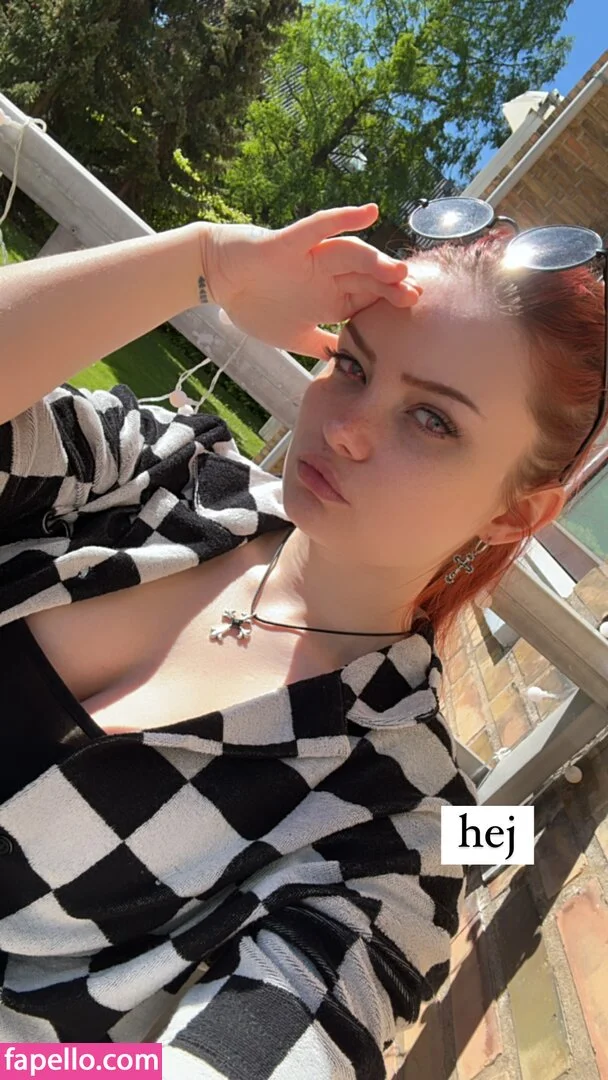 Analag.a Onlyfans Photo Gallery 