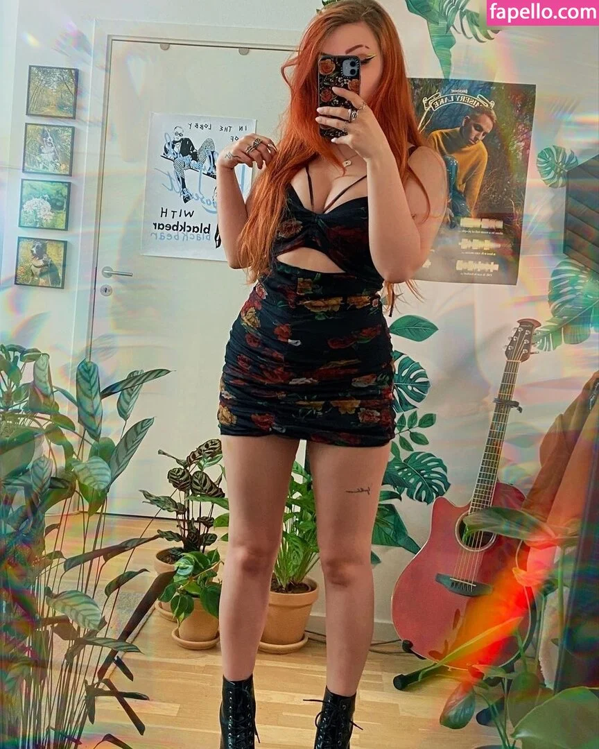 Analag.a Onlyfans Photo Gallery 