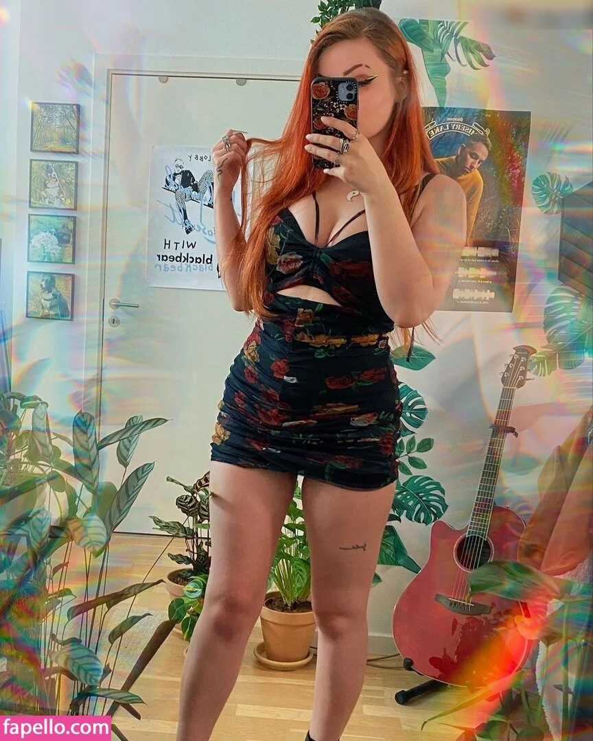 Analag.a Onlyfans Photo Gallery 