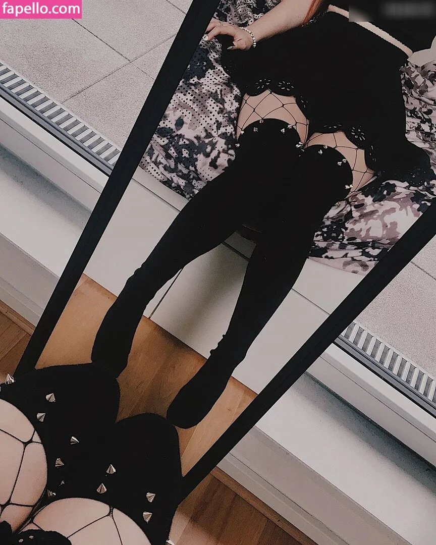 Analag.a Onlyfans Photo Gallery 