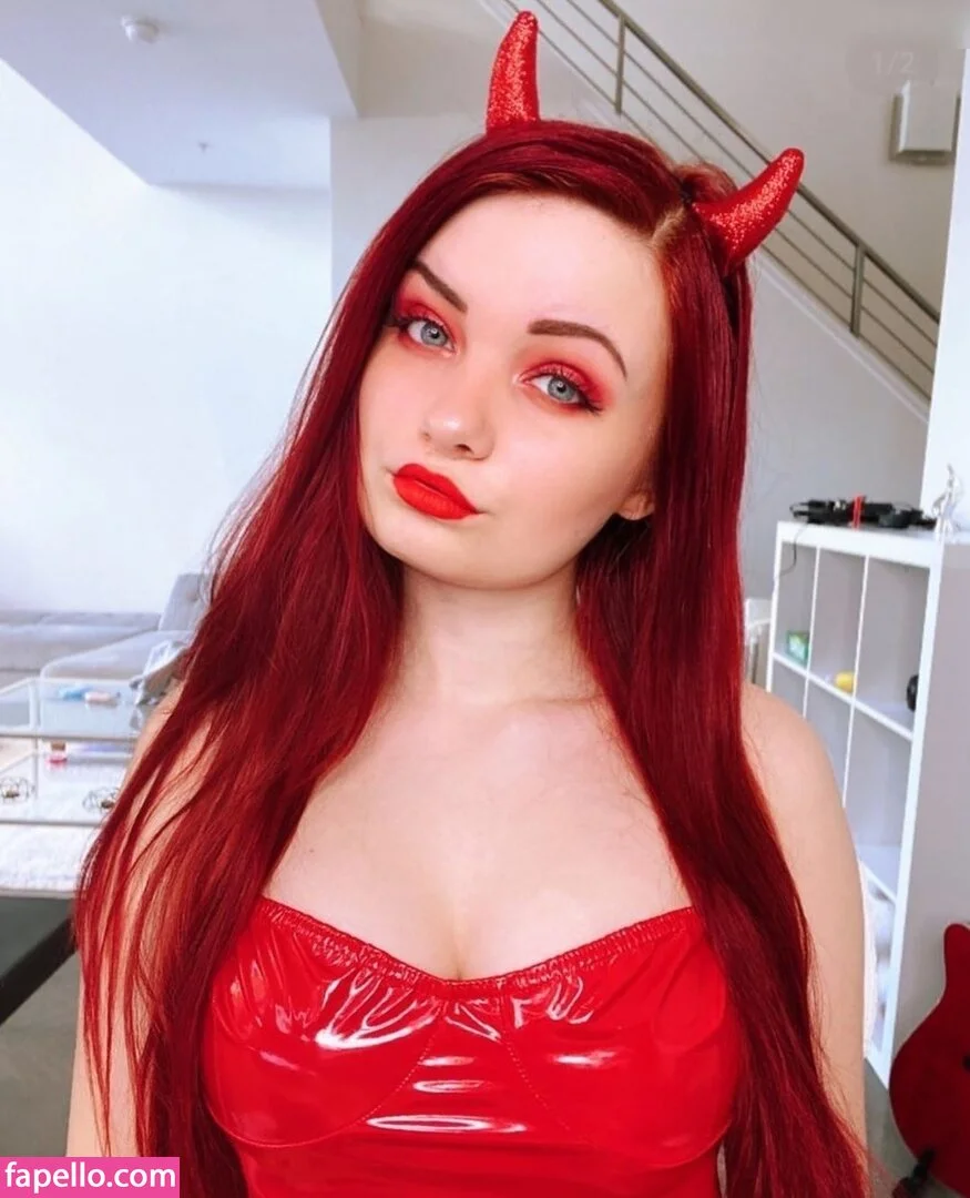 Analag.a Onlyfans Photo Gallery 