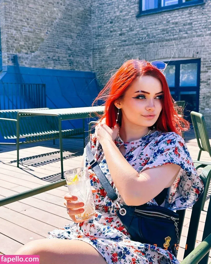 Analag.a Onlyfans Photo Gallery 